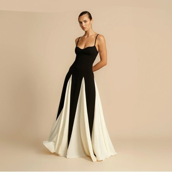 Dress for unforgettable evenings and special occasions - Picture 1 of 3